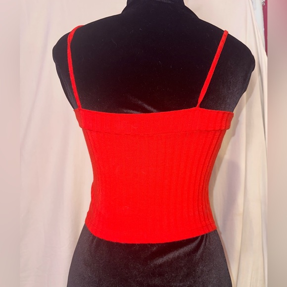 Red Ribbed Crop Top - Picture 4 of 4